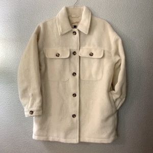 UNIVERSAL THREAD shacket style jacket button front chest/slip pockets